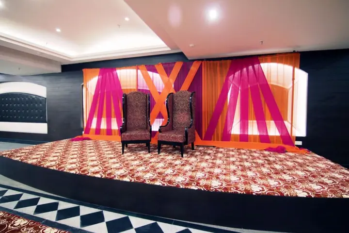 Берпер: Hotel Trinetar Gardens
