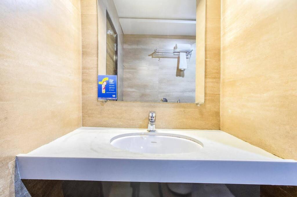 Мумбаи: Super Townhouse Oak Times Square Le Western