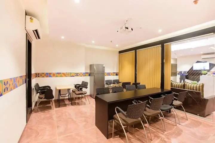 Мумбаи: Super Townhouse Oak Times Square Le Western