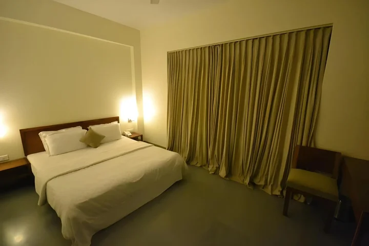Ширди: Hotel Suvidha Shirdi