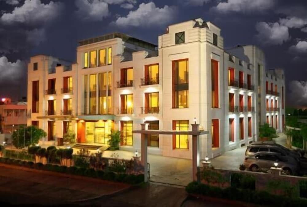 Renest Gandhidham — фото 1