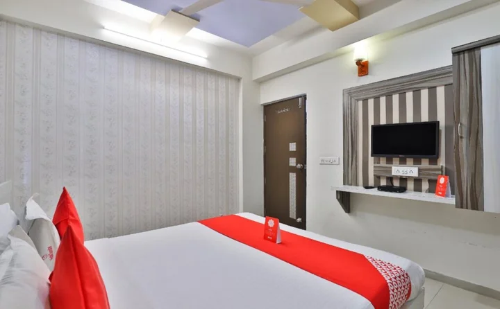 Ахмедабад: OYO 2656 Hotel Sunstar