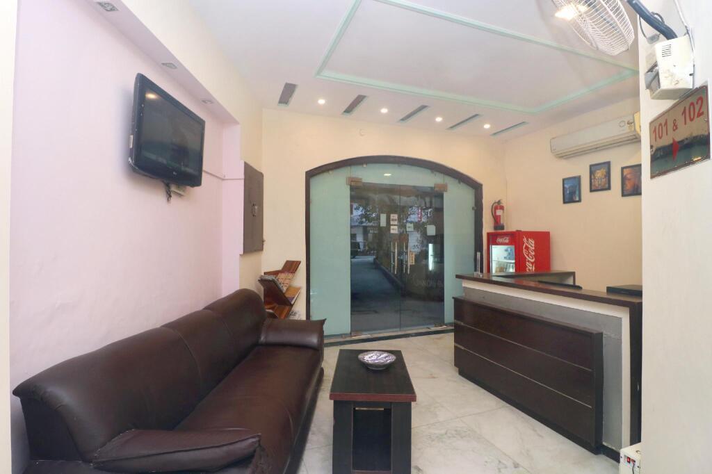 Амритсар: Gurjeet Hotel By Naavagat