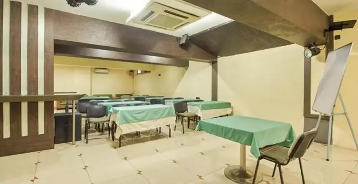 Тхане: Hotel Highland Residency