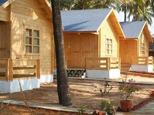 Анджуна: Vista Praia Cottages