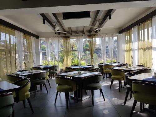 Гора Абу: Hotel Aravali
