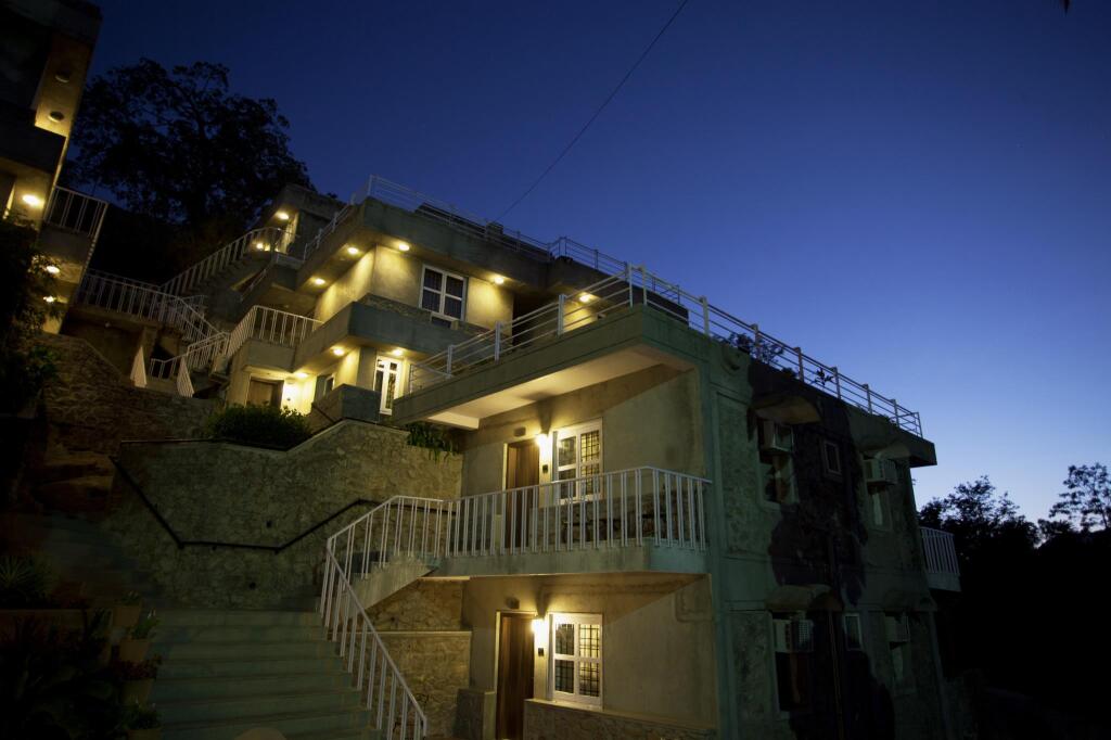 Гора Абу: Hotel Aravali