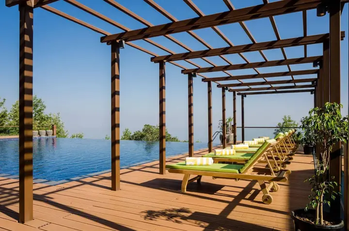 Чаннагонданахолли: Trivik Hotels & Resorts, Chikmagalur