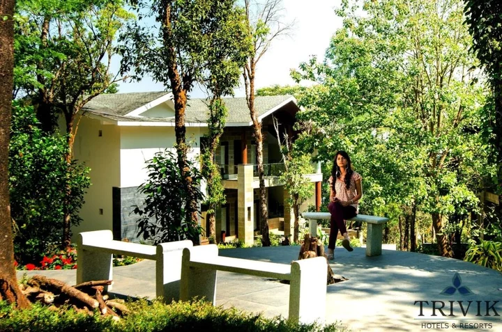Чаннагонданахолли: Trivik Hotels & Resorts, Chikmagalur