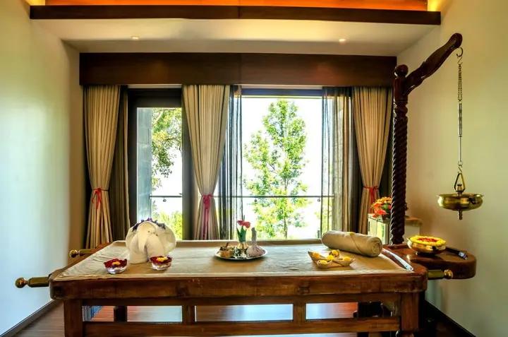 Чаннагонданахолли: Trivik Hotels & Resorts, Chikmagalur