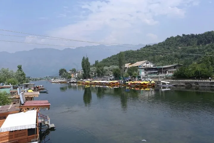 Шринагар: Ritz HouseBoat Srinagar