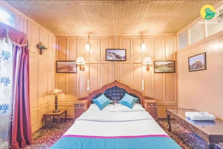 Шринагар: Ritz HouseBoat Srinagar