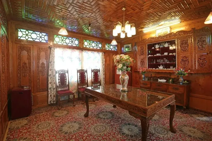 Шринагар: Ritz HouseBoat Srinagar