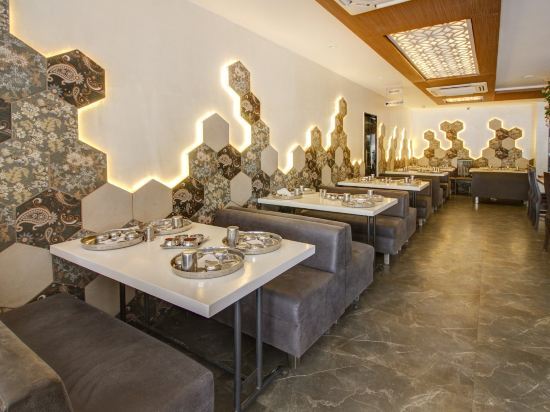 Гандхинагар: Hotel Gokul