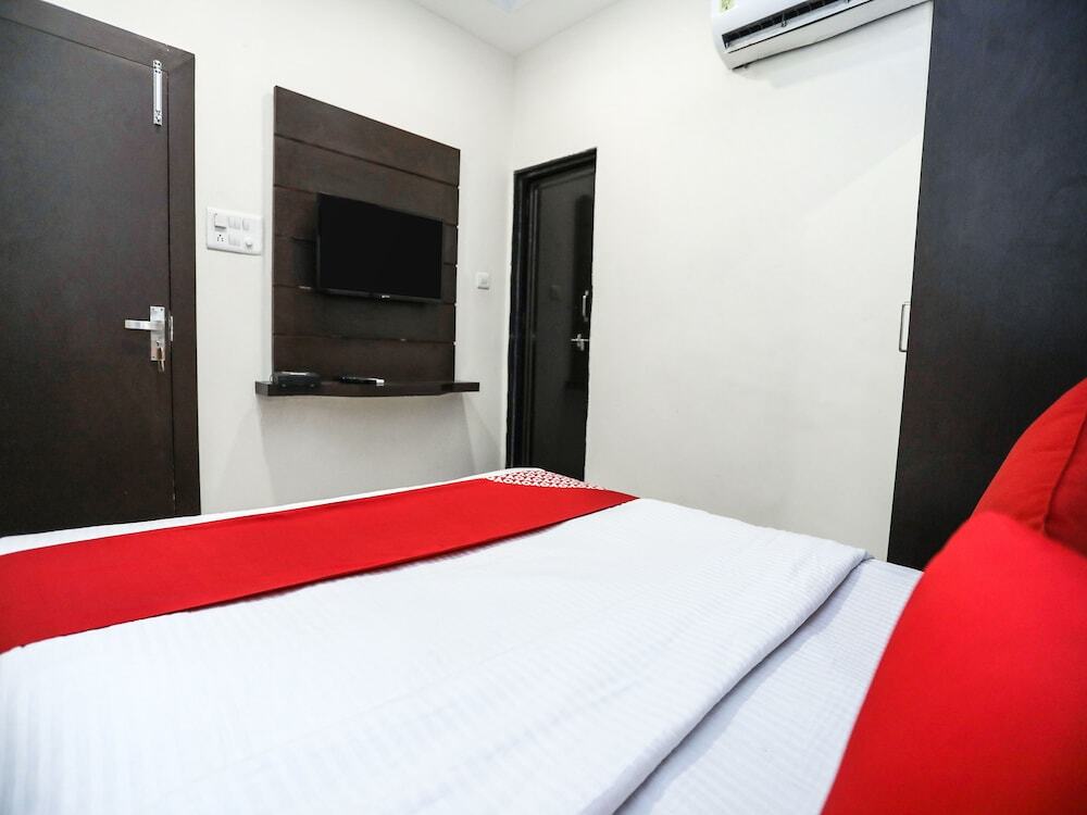 Бхопал: Hotel Madhuram Palace