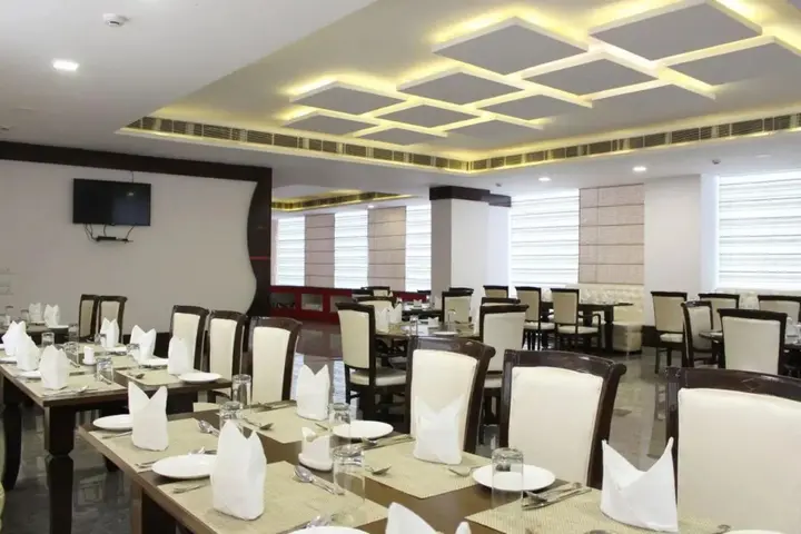 Дехрадун: Hotel Elysee