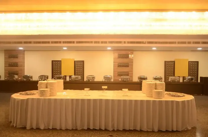 Дехрадун: Hotel Elysee