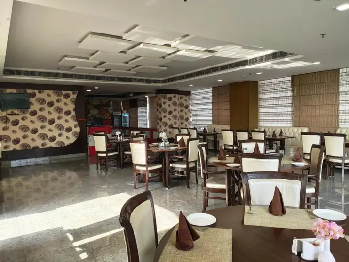 Дехрадун: Hotel Elysee