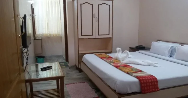 Валпарай: Hotel Saravana Grand
