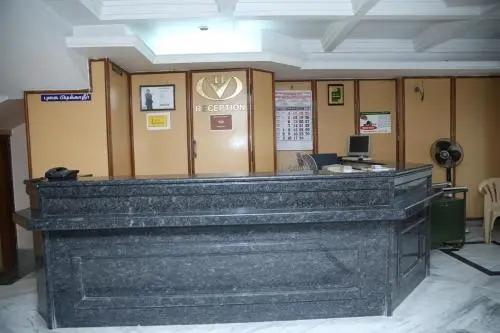 Карур: Hotel Valluvar