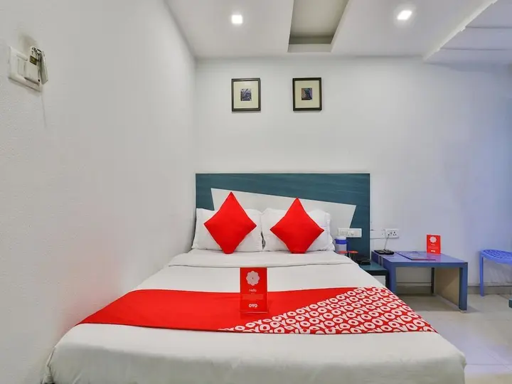 Вадодара: OYO 13398 Hotel Relish
