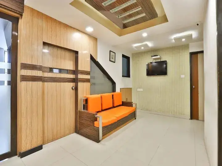 Вадодара: OYO 13398 Hotel Relish