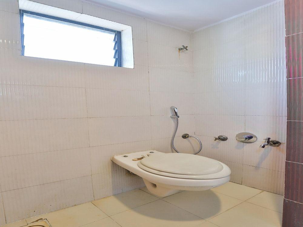 Вадодара: OYO 13398 Hotel Relish