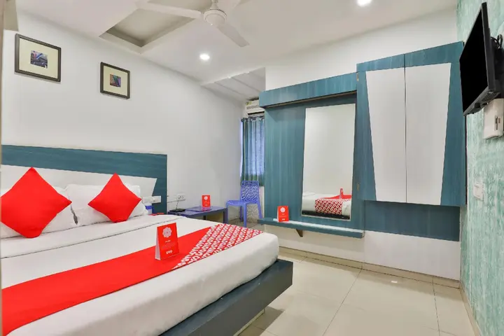 Вадодара: OYO 13398 Hotel Relish