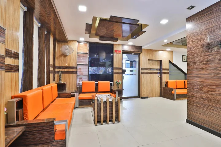 Вадодара: OYO 13398 Hotel Relish