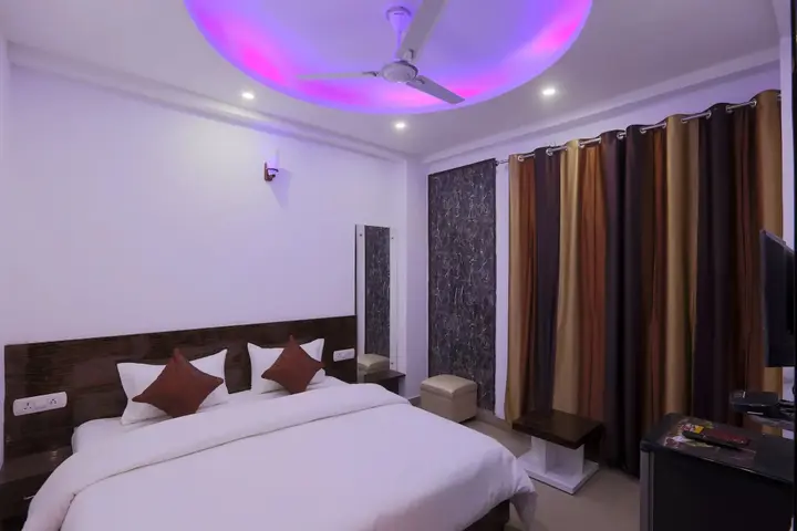 Нью-Дели: Lotus Home
