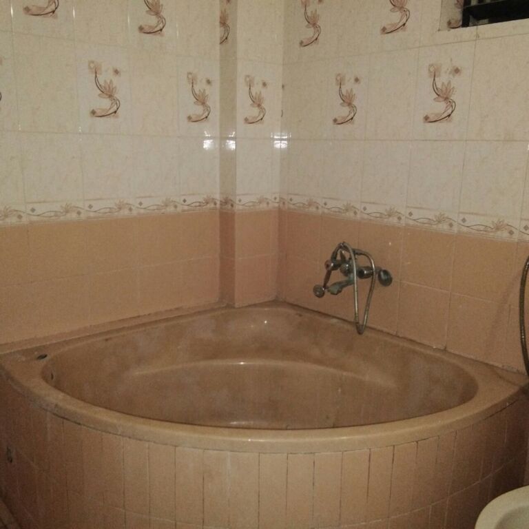 Бхудж: Hiriz Hotel Dollar