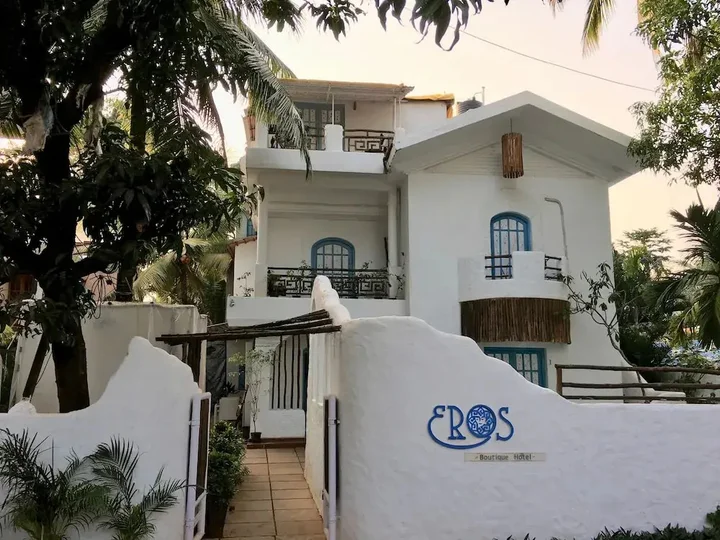 Бага: Eros Boutique Hotel