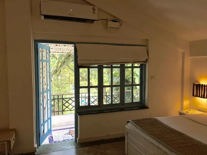 Бага: Eros Boutique Hotel