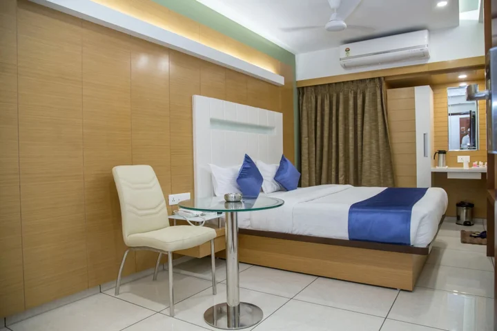 Сурат: Hotel Orange International