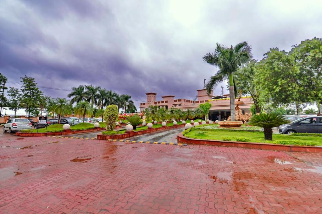 Райпур: Hotel Grand Imperia