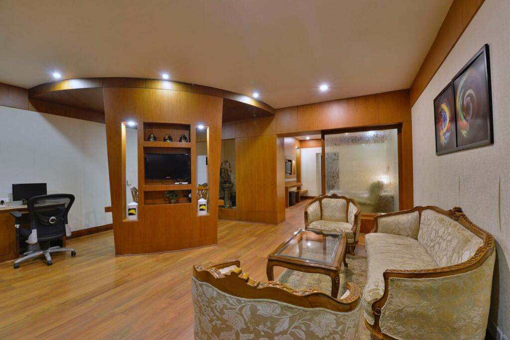 Райпур: Hotel Grand Imperia