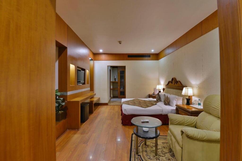 Райпур: Hotel Grand Imperia