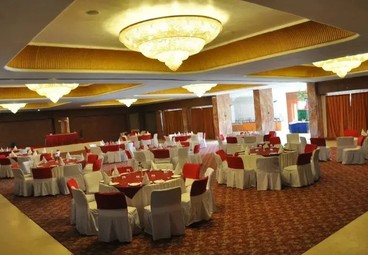 Райпур: Hotel Grand Imperia
