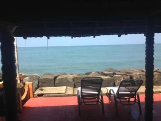 Коччи: Brighton Beach House