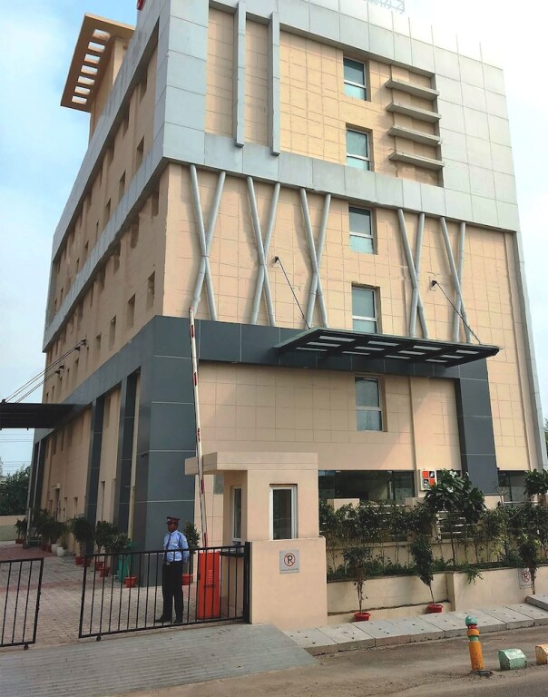 Лакхнау: FORMULE1 Lucknow Gomti Nagar (opening December 2016)