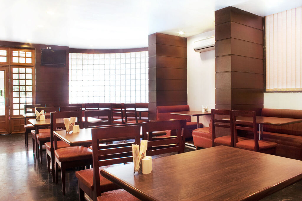 Мумбаи: Hotel Lucky Goregaon