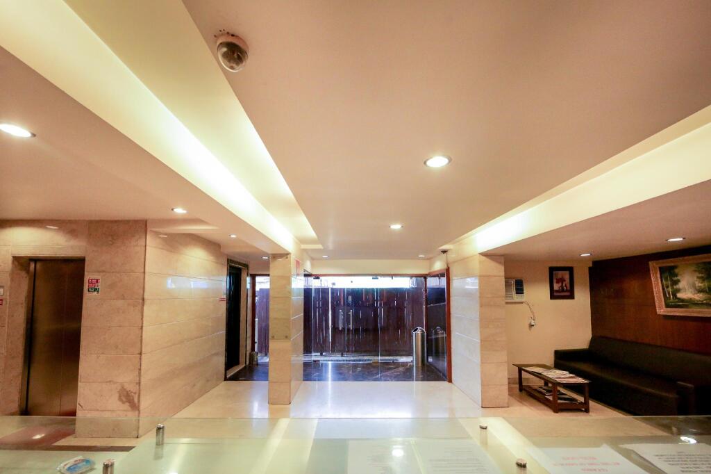 Мумбаи: Hotel Lucky Goregaon