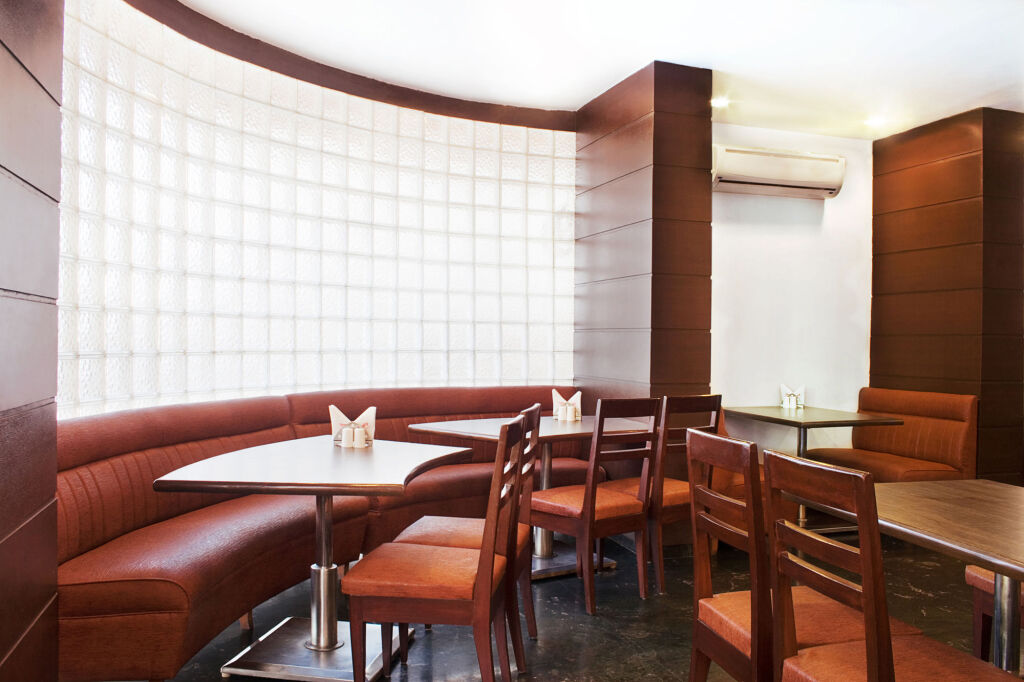 Мумбаи: Hotel Lucky Goregaon