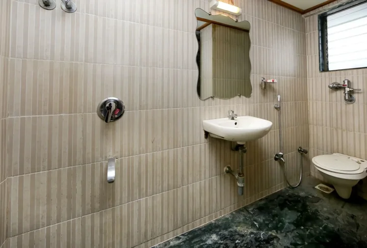 Мумбаи: Hotel Lucky Goregaon