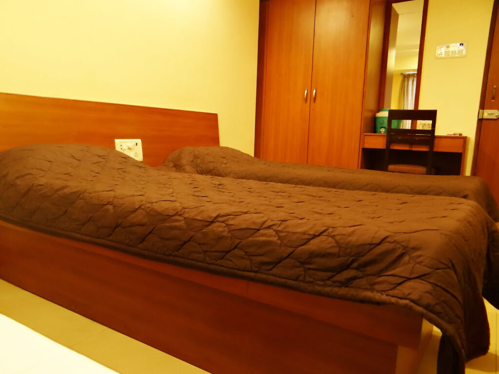 Мумбаи: Hotel Lucky Goregaon
