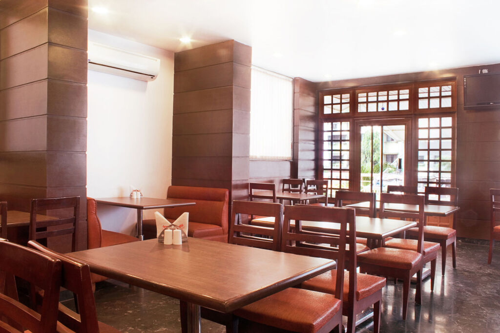 Мумбаи: Hotel Lucky Goregaon