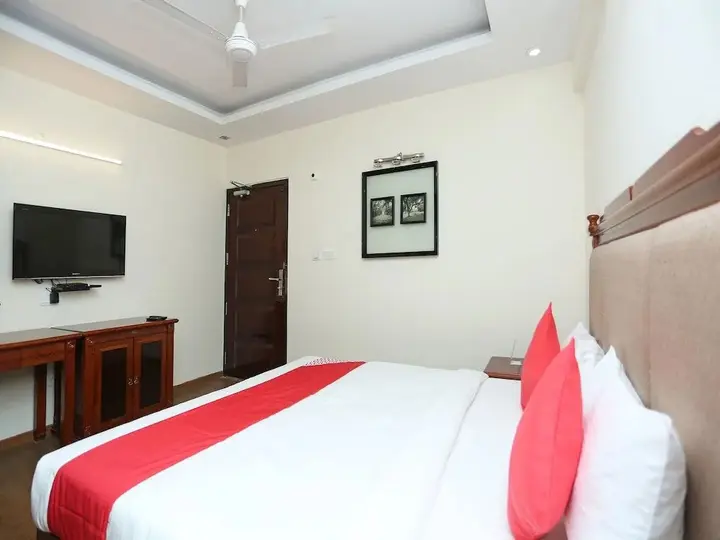 Дехрадун: Hotel kenil star