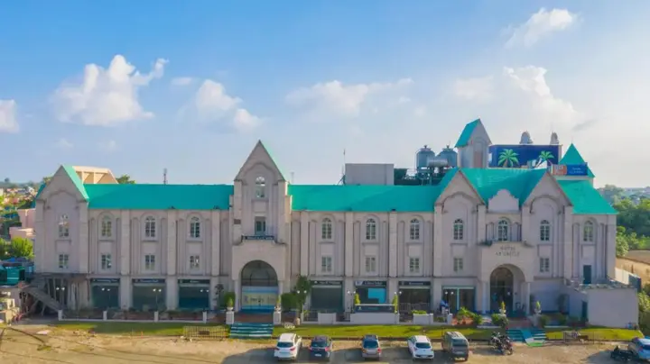 Пантнагар: Hotel Le Castle
