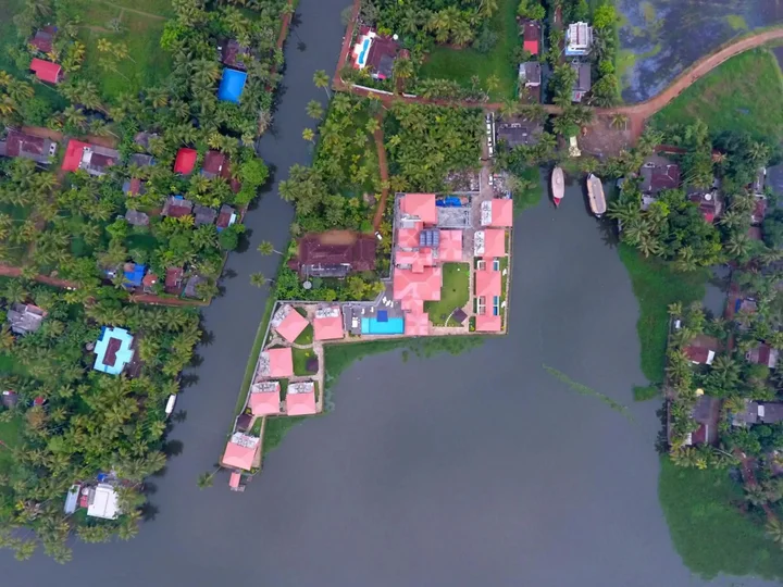 Мухамма: Paloma Backwater Resorts