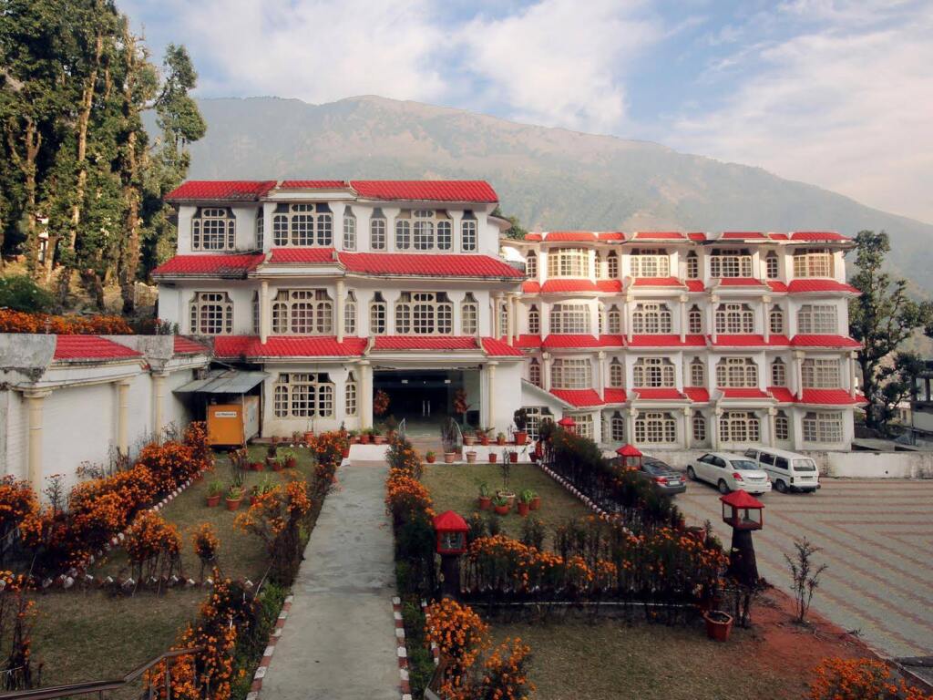 Кангра: Royal Palace Resort